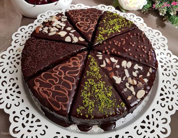 سفارش کیک دارچینی شکلاتی برای مهمانی